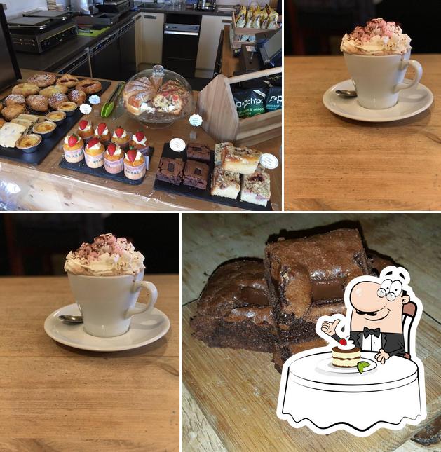 THE BRIDGE CAFE (Moss Lane)