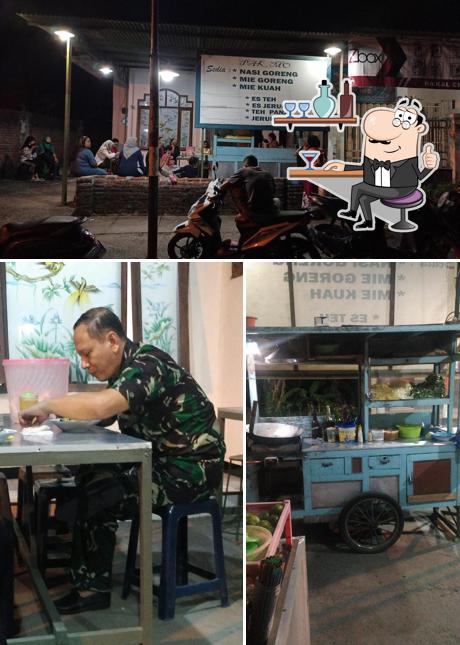 Warung Nasi Goreng Pak Mo