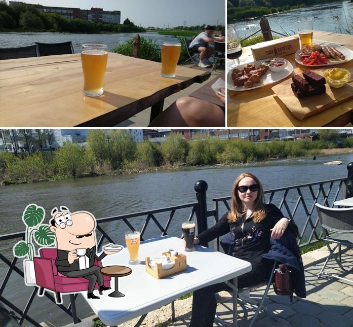 Помимо прочего, в Том Сойер есть внутреннее оформление и пиво