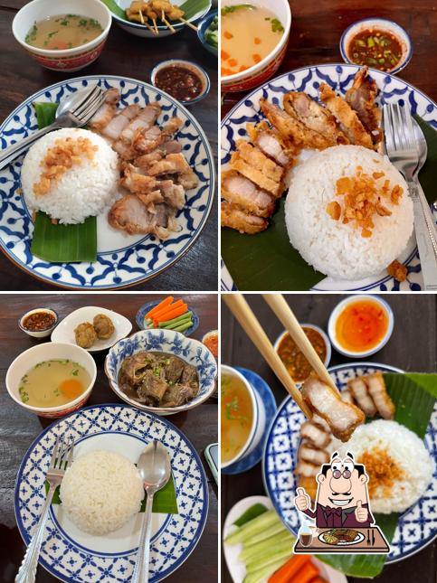 หมูทอง