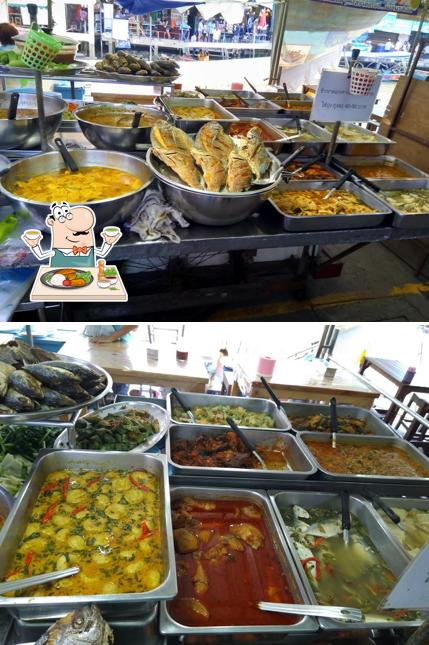 ร้านข้าวแกง มยุรา