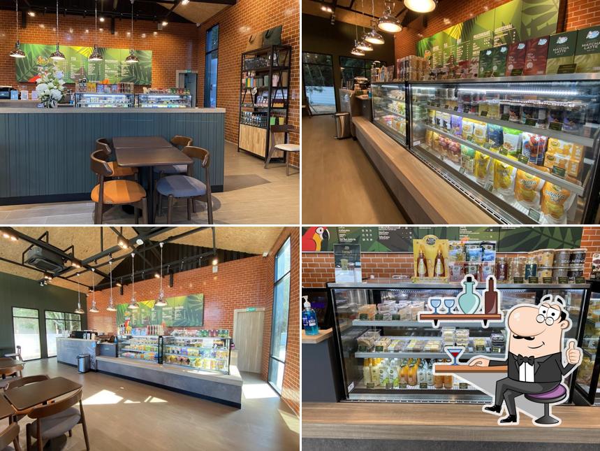 Café Amazon ปตท.บ้านปากน้ำ : PTT Station Uptown Space