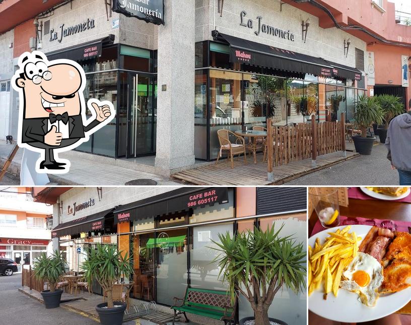 La Jamoneta....jarmoneria..cafes..tapas..