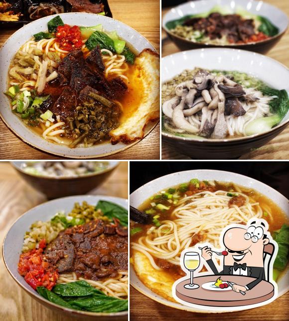 Jin's Mi-Fen (Authentic Hunan Style Rice Mifen) 津米粉馆