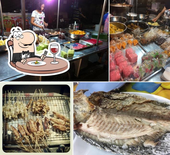 ตลาดโต้รุ่ง ถนนกรมหลวง