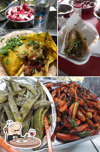 Tacos El Gallo o Pollo