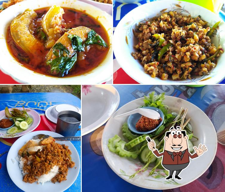 ป้าแกะ ข้าวแกงพื้นบ้าน