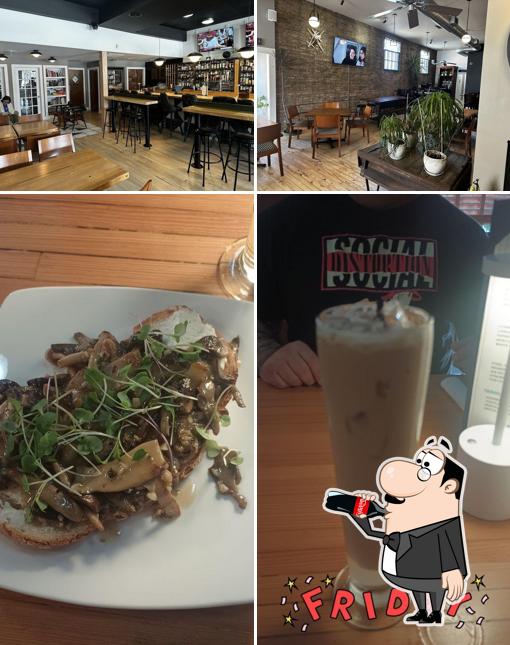 Tiny's Restaurant & Bar Group Events and Date Nights