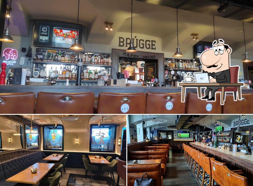 Посмотрите на внутренний интерьер "Бельгийского Гастрономического Паба Брюгге"