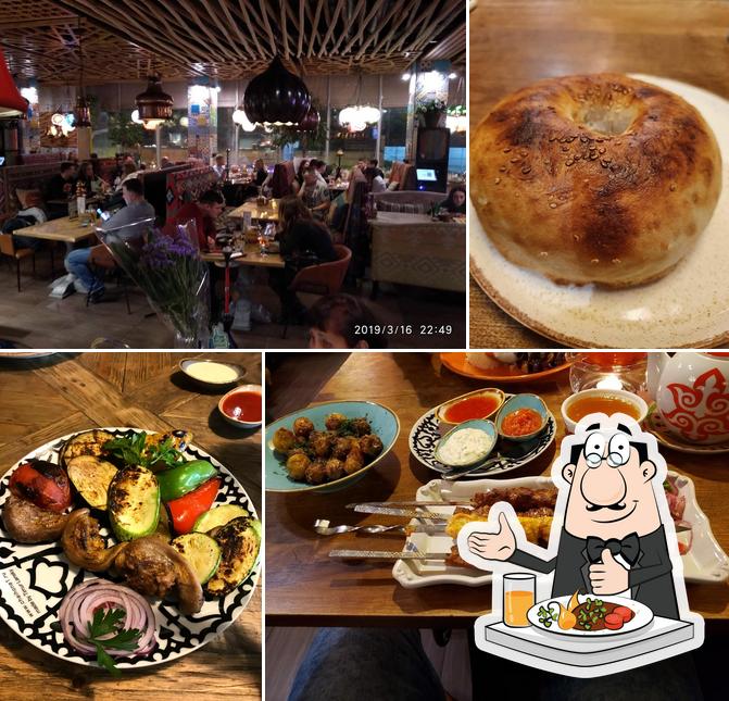 Блюда в "Чайхоне №1 на Городецкой"