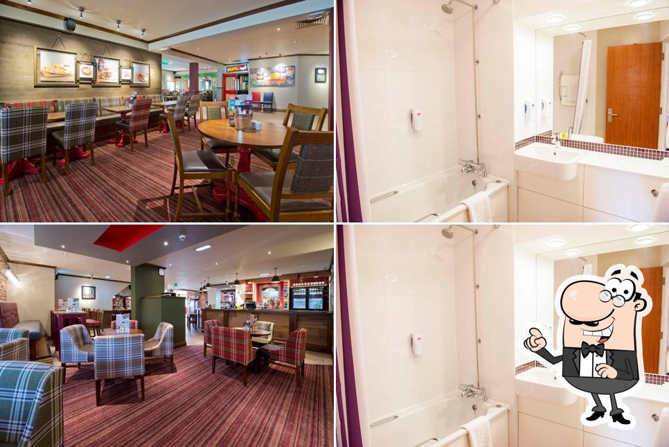 Premier Inn Wigan (M6, J25) hotel