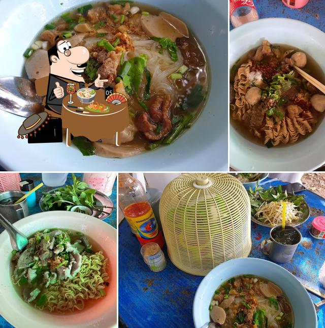ก๋วยเตี๋ยวร่มไทร