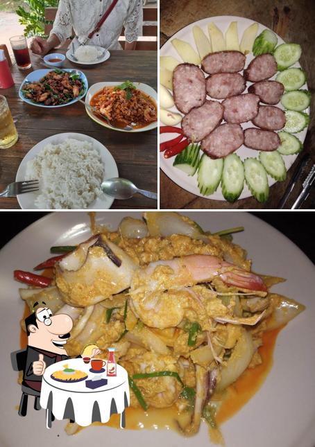 อู่ช่างน้อยและร้านครัวกุ้ง