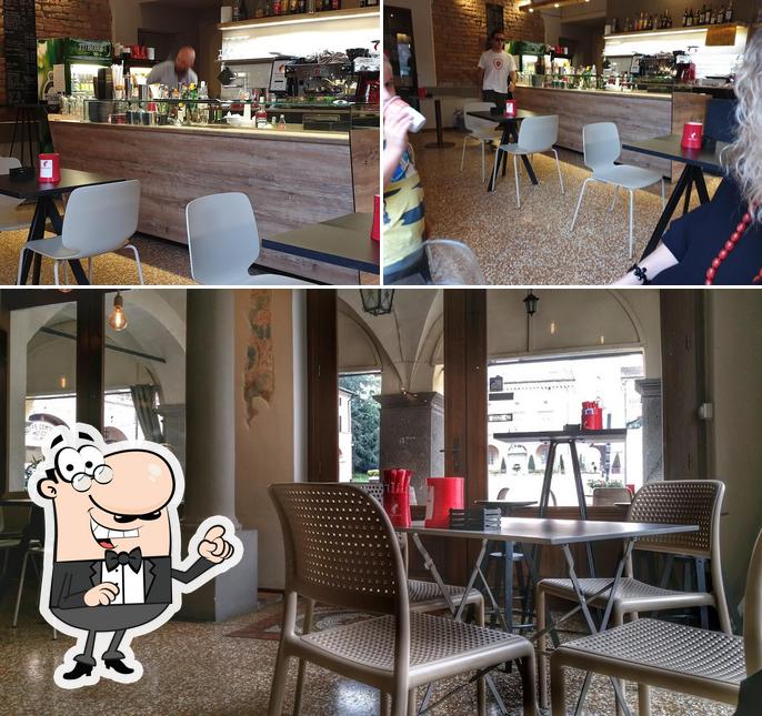 Bar in piazza