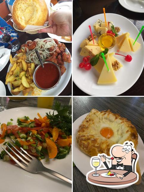 Еда в "Рокки"