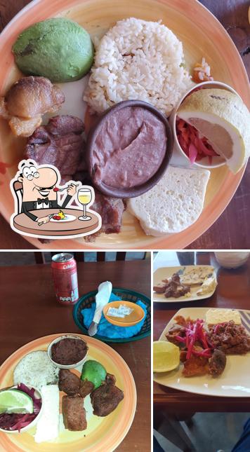 Chicharronera El Paisano