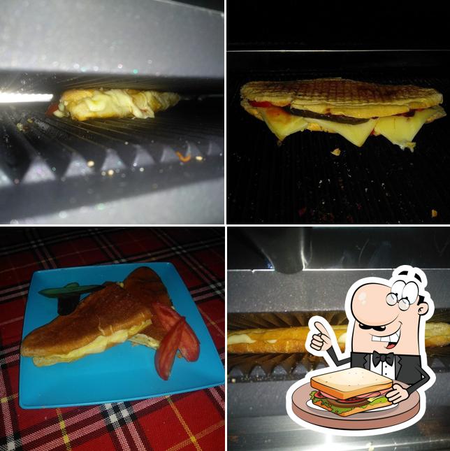 Acıktım Burger Cafe
