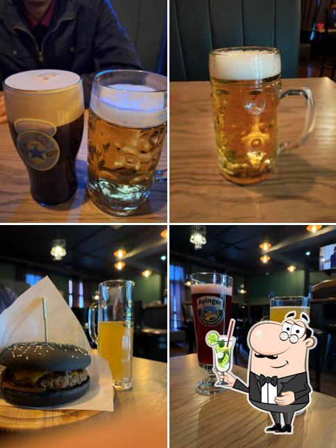 Насладитесь напитками в атмосфере "Мориарти"