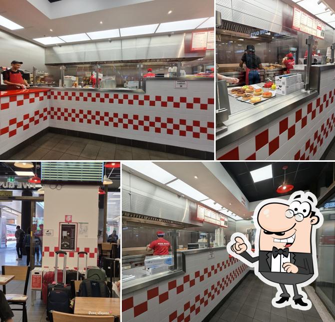 Five Guys Venice, Santa Lucia Station