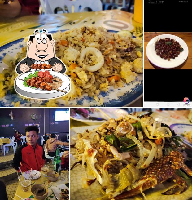 ຮ້ານ ອາຫານ ຊົມບານ