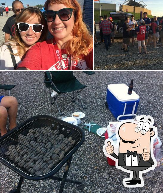 Section 8 Tailgate