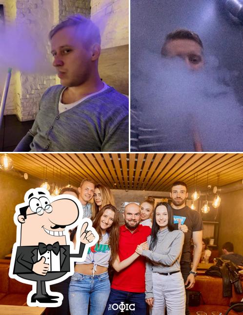 Это фото паба и бара "The office"