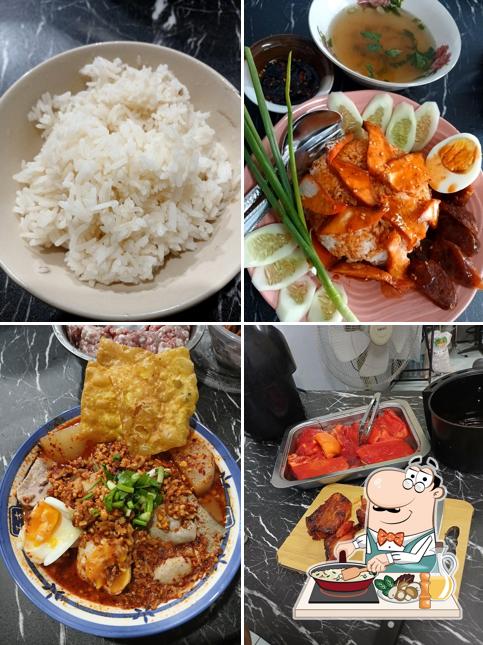 ร้านพลอย เตี๋ยวต้มยำ&หมูสับ