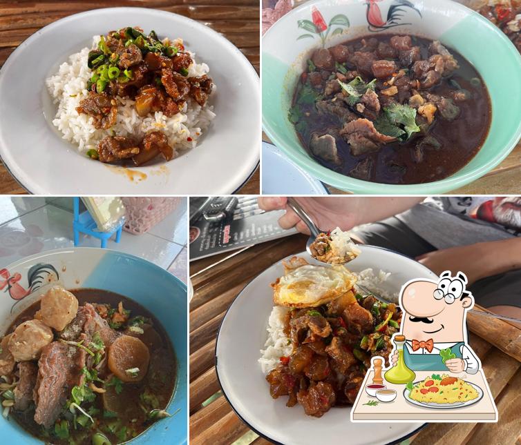 ก๋วยเตี๋ยวเรือน้องเมย์เจ๊แหม่ม