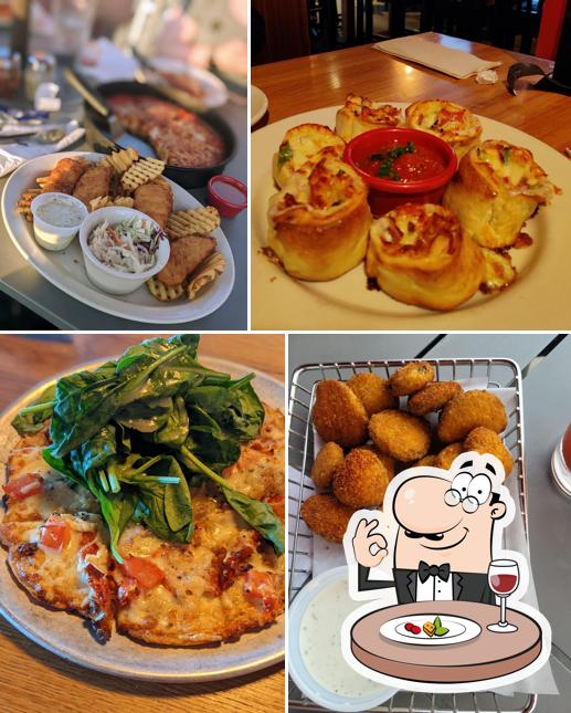 Old Chicago Pizza + Taproom
