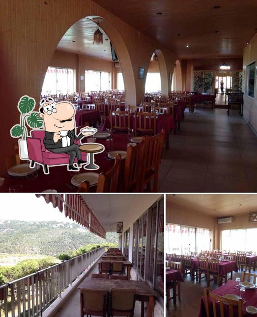 Coq Rouge Zgharta Restaurant