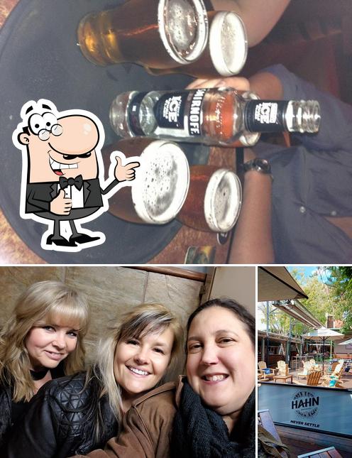 Paddy's Bar