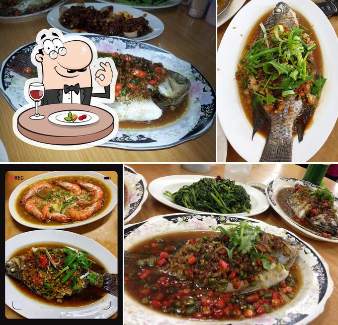 Restoran Lan Je Puchong • 万绕蘭姐清蒸非洲鱼 (Puchong)