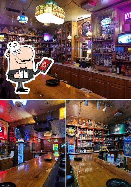 Silver Spur Bar & Lounge