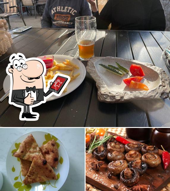 Жарим мясо