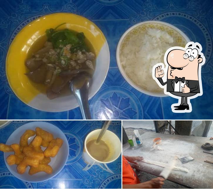 ร้านปาท่องโก๋ ป้าแต้ว
