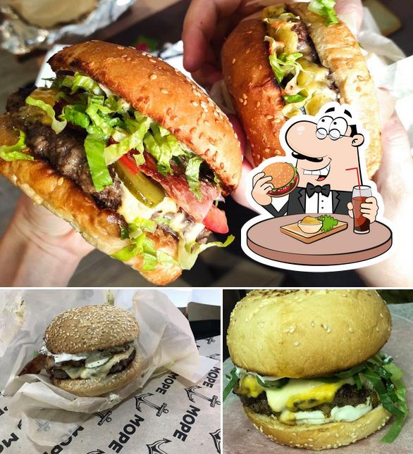 Гамбургеры из "Море Доставит" придутся по вкусу любому гурману