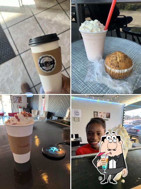 Rochelle's Coffee~Tea~Smoothie Bar