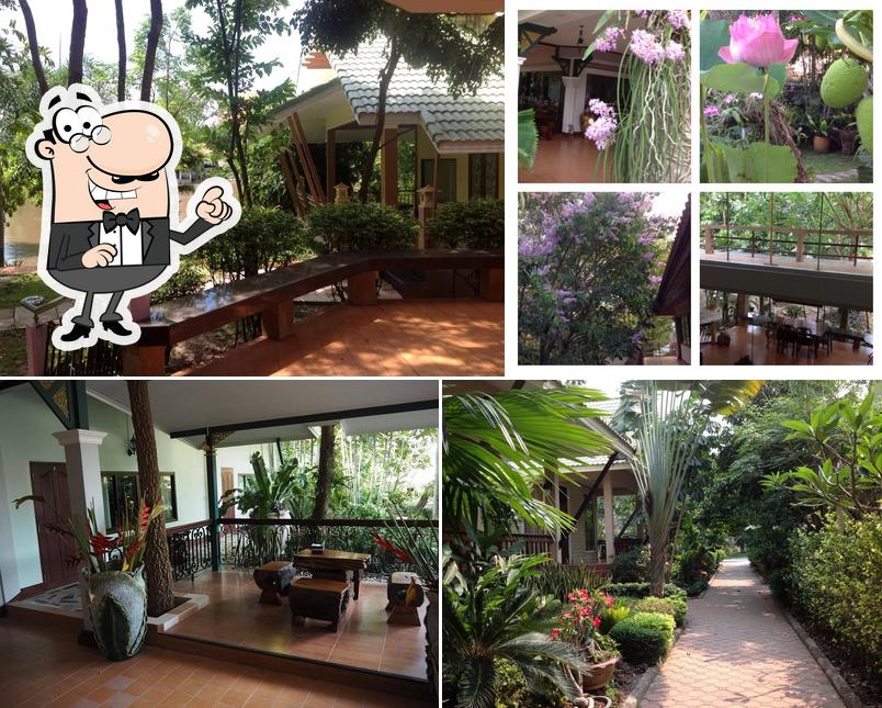 ร้านอาหารเรือนแพครัวสุพรรณ