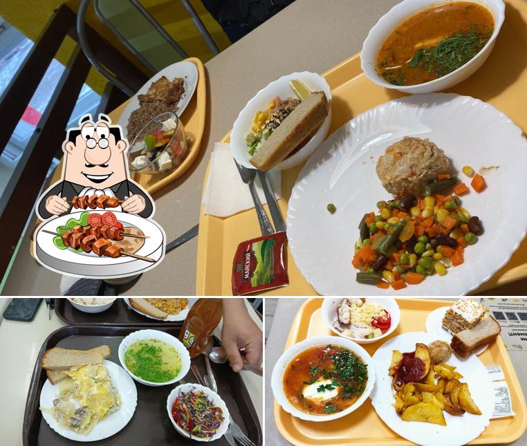 Еда в "Домашней Столовой"