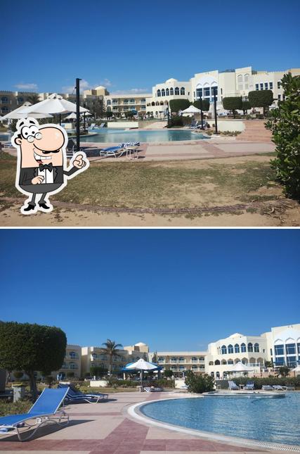 The Wharf Pool Bar