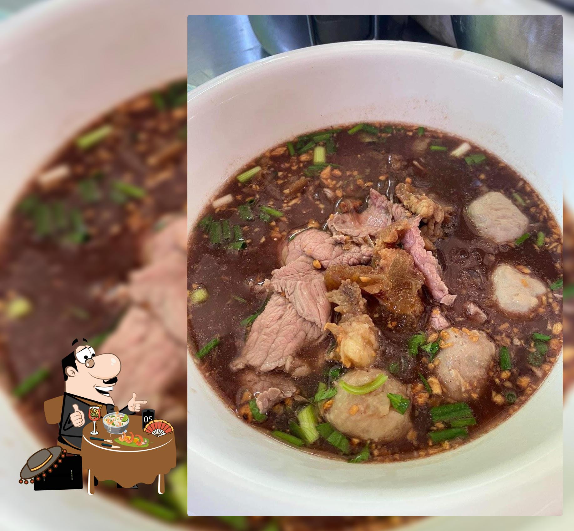ร้านก๋วยเตี๋ยวลุงเคนหน้าวัดถ้ำเจีย