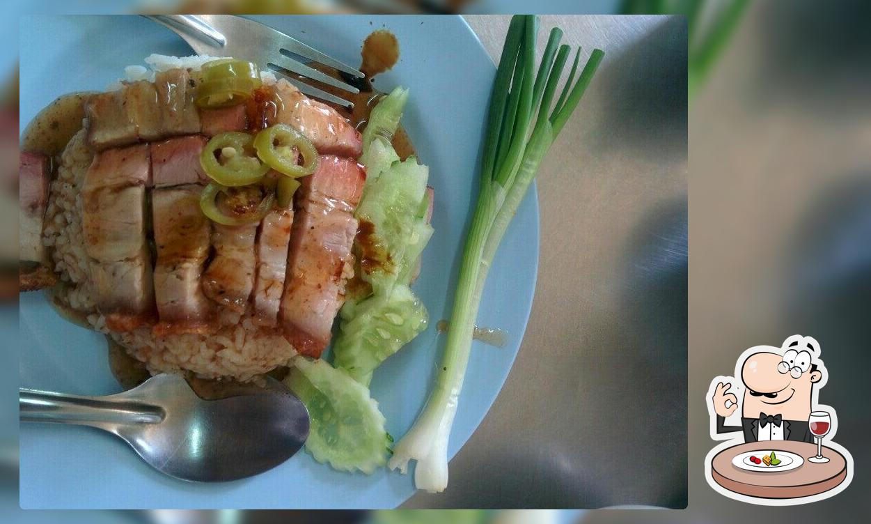ร้านก๋วยเตี๋ยวหมู บะหมี่ เกี๊ยว ข้าวหมูแดง