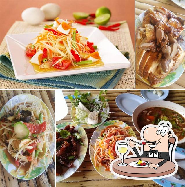 ร้านส้มตำ by พี่แอน