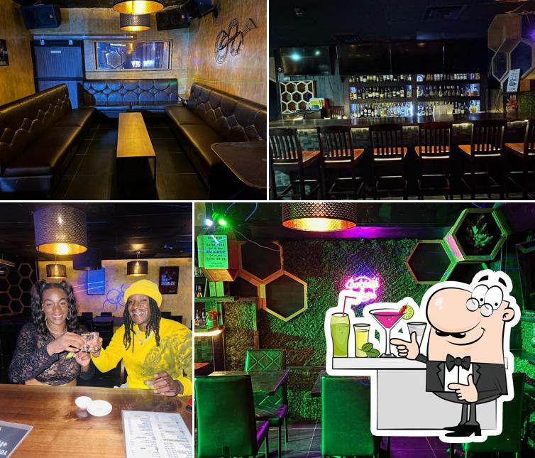 Déjà Vu Bar and Karaoke