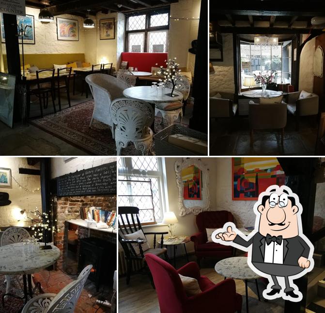 Auctioneer Wine Bar And Seafood Kitchen
