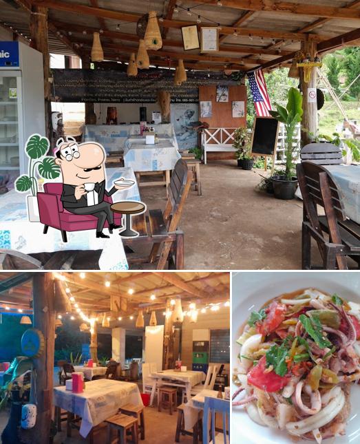ร้านอาหารตามสั่งก๋วยเตี๋ยว