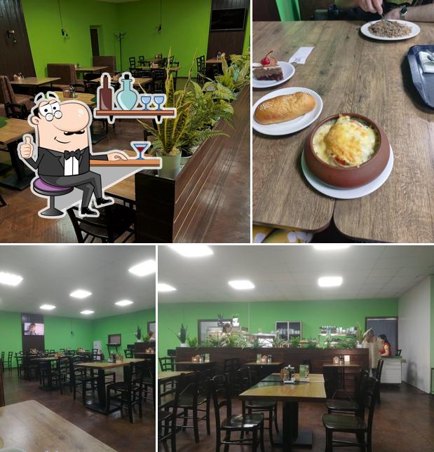 Посмотрите на внутренний интерьер "Вкусно&Просто"