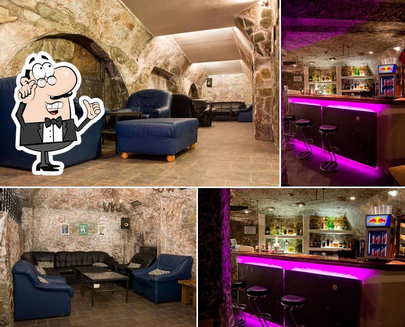 100ka Cocktail Bar