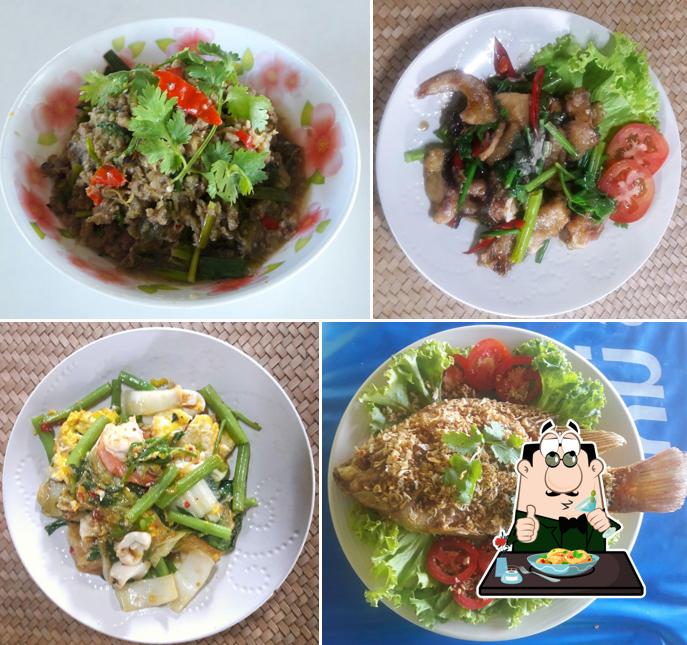ร้านอาหารเรือนไม้ใบเงิน