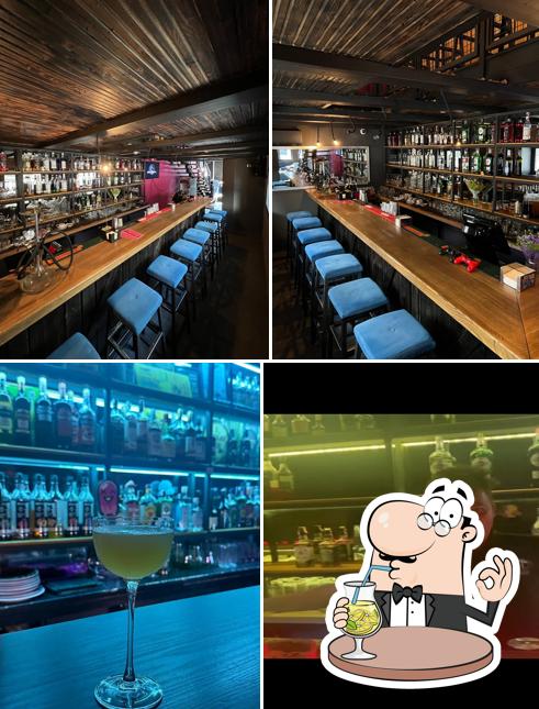 bar